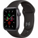 Умные часы Apple Watch Series 5 GPS, 40 мм, корпус из алюминия цвет "Серый космос", спортивный ремешок цвет Черный (MWV82RU/A)